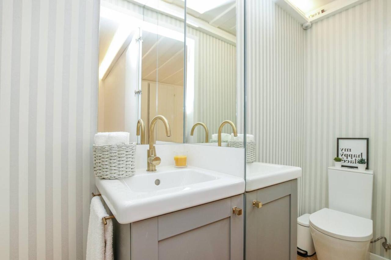 Apartament Golden Cage Chiado - Charm Historic And Cozy Lizbona Zewnętrze zdjęcie
